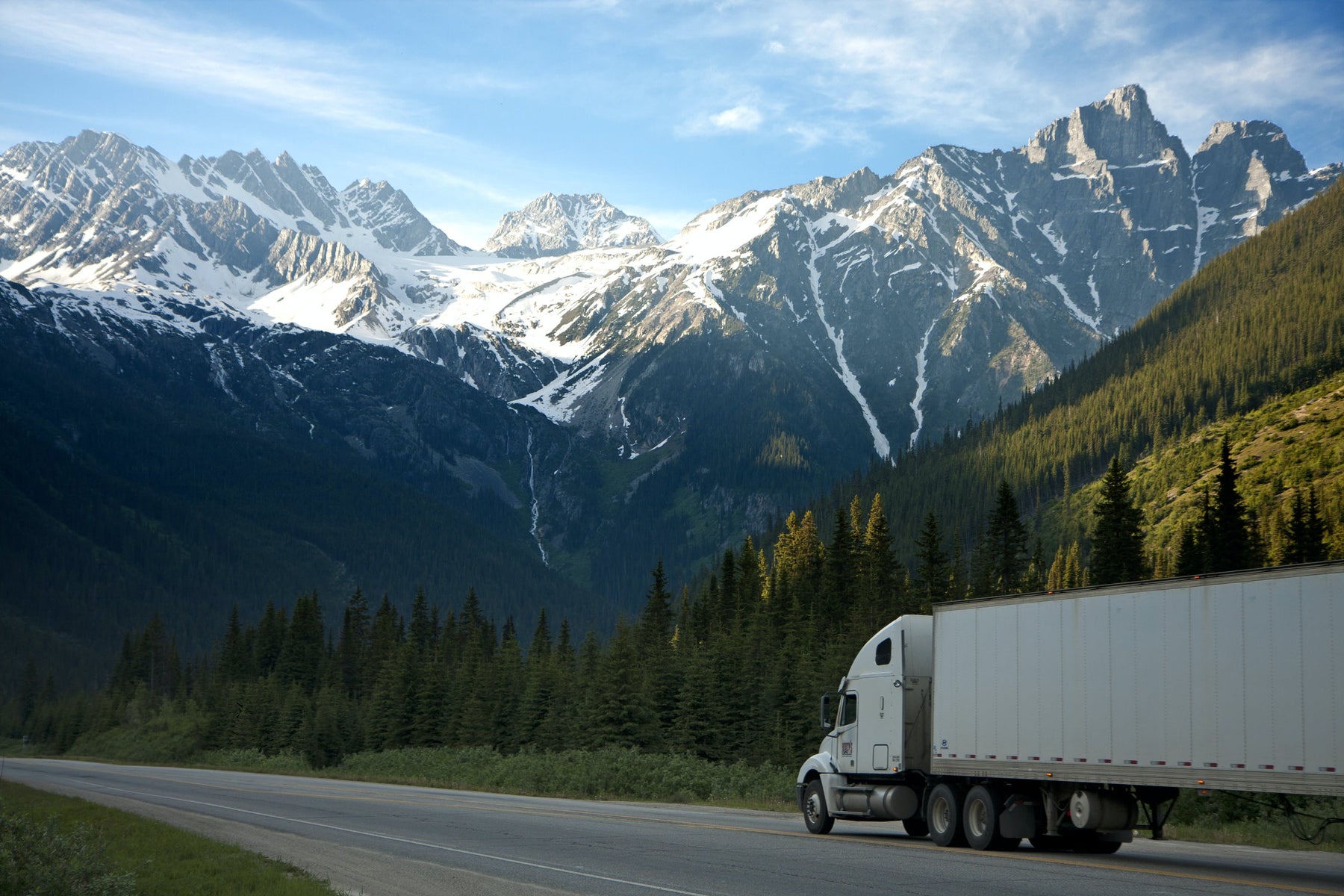 Know Where Your Fleet Is: Real-Time GPS Tracking Benefits